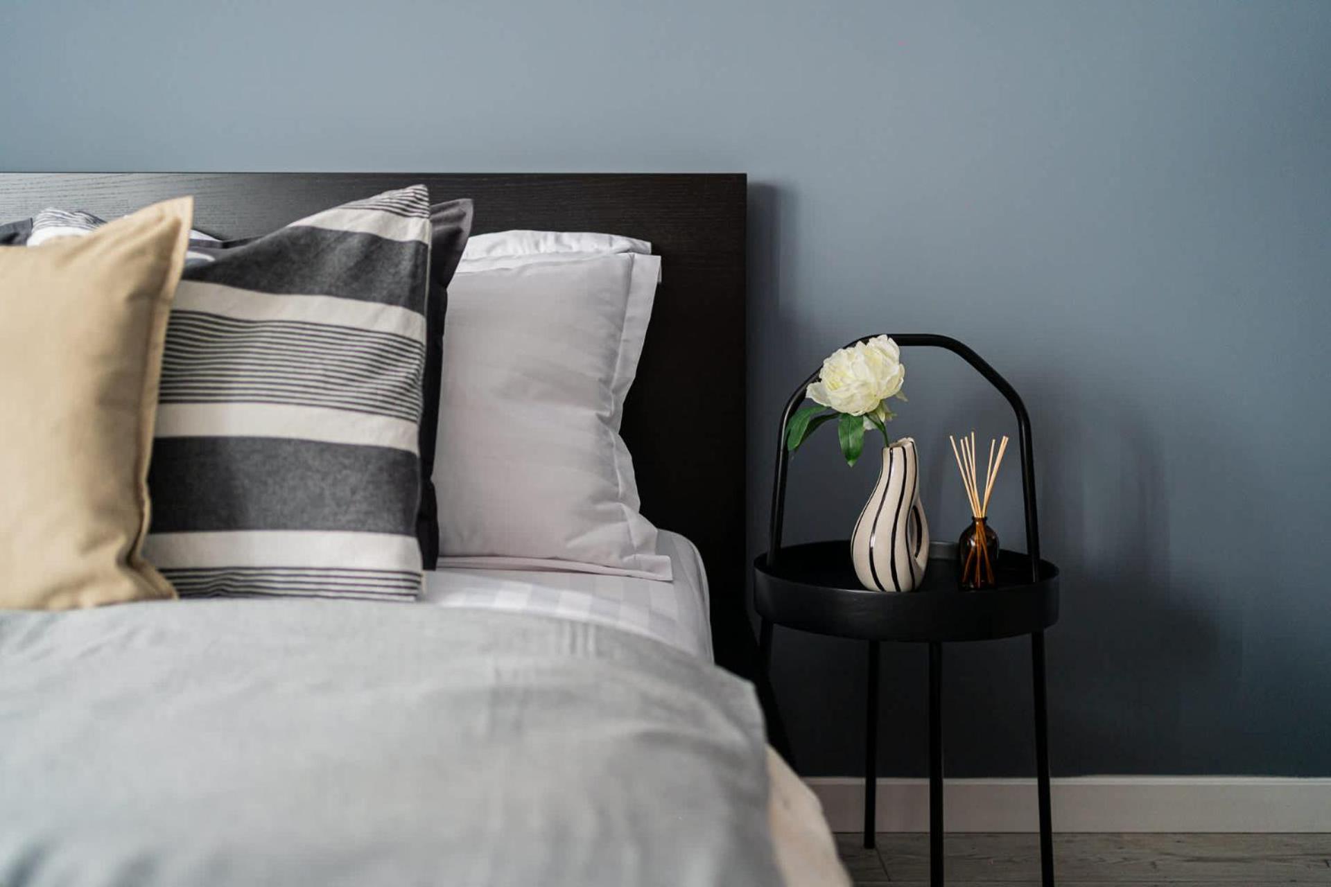 Chic Black & White 2Br Retreat On Dambovitei Bucharest Exterior photo